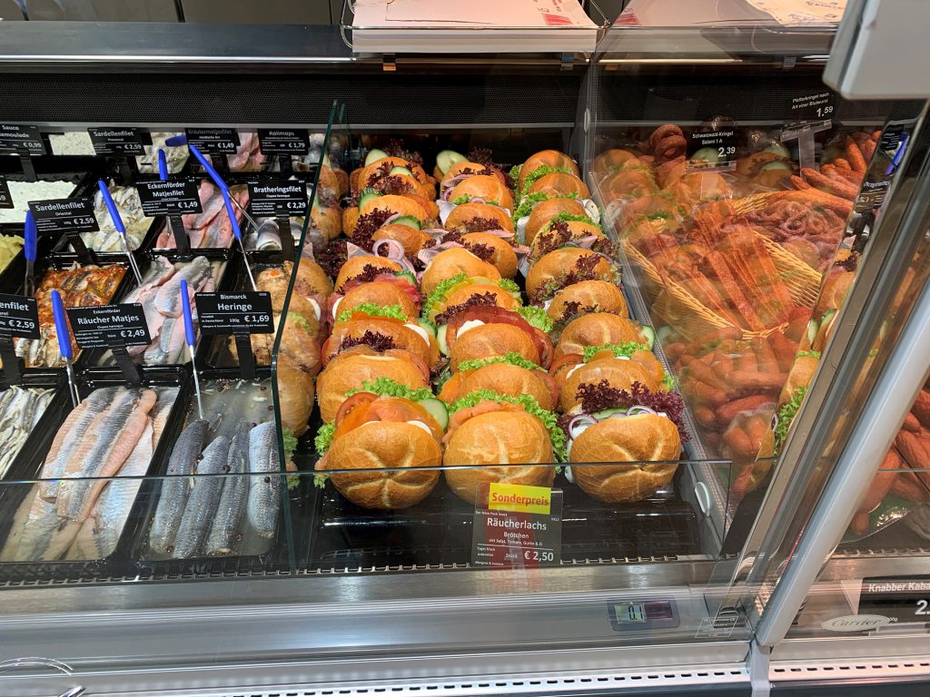 Fischpräsentation bei Edeka Scheck Offenbach