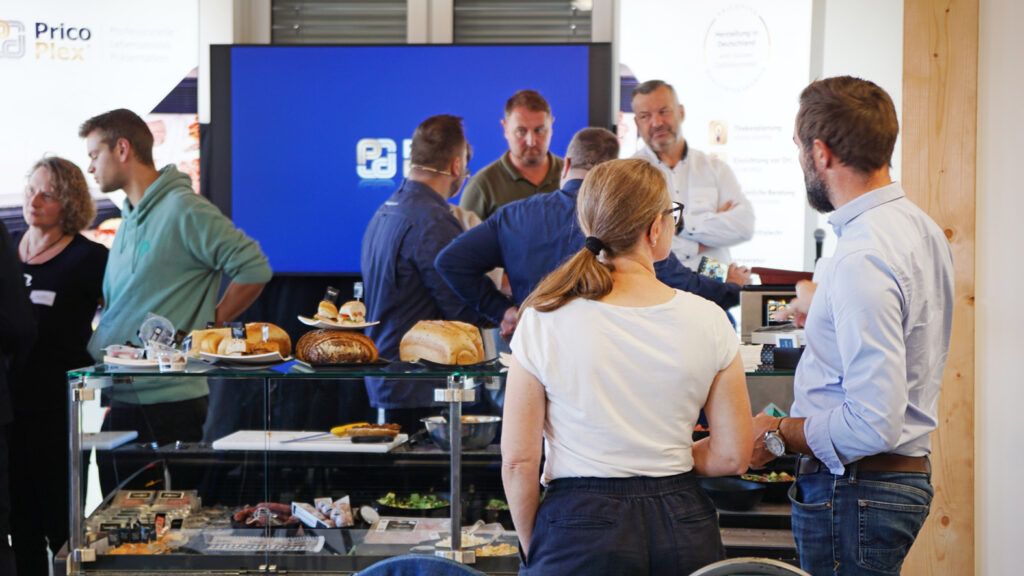 Gespräche beim ersten Snackworkshop
