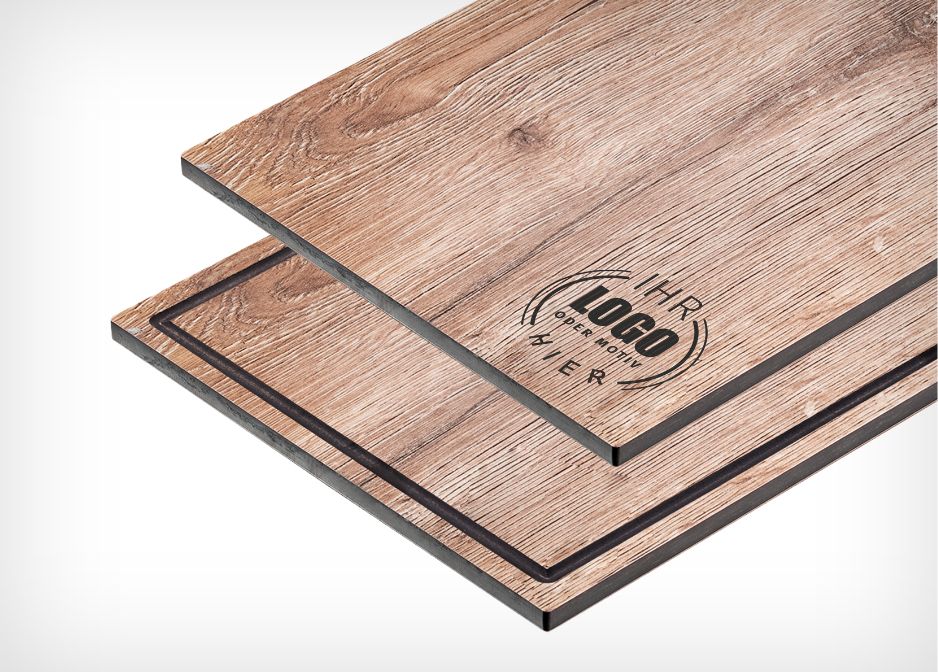 Service: Holz- und Schieferzuschnitte mit Branding