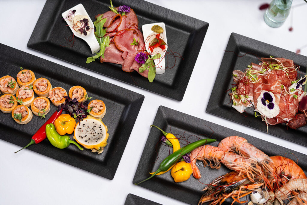 Catering: CATE in schwarz